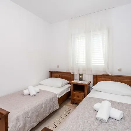 Marina Apartment