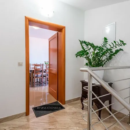 Apartment Marina